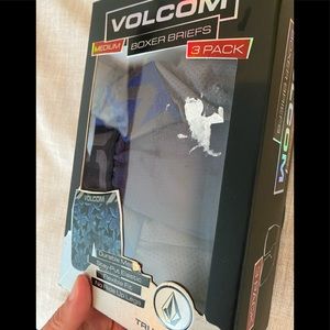 Mens boxer briefs volcom new in box size medium